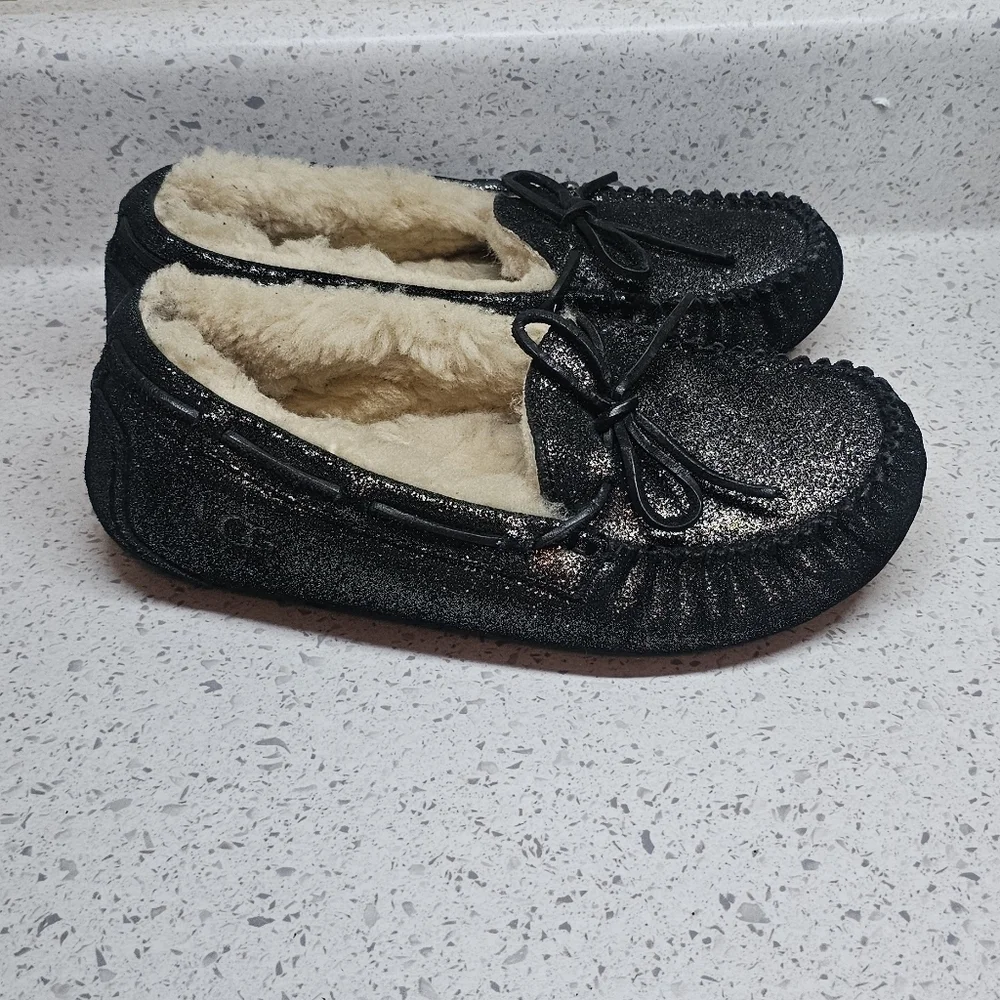 Ugg Girls glitter moccasin size 3